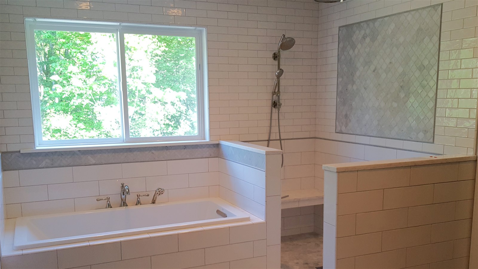 Tiled walk-in shower with built-in niche, Hattiesburg MS